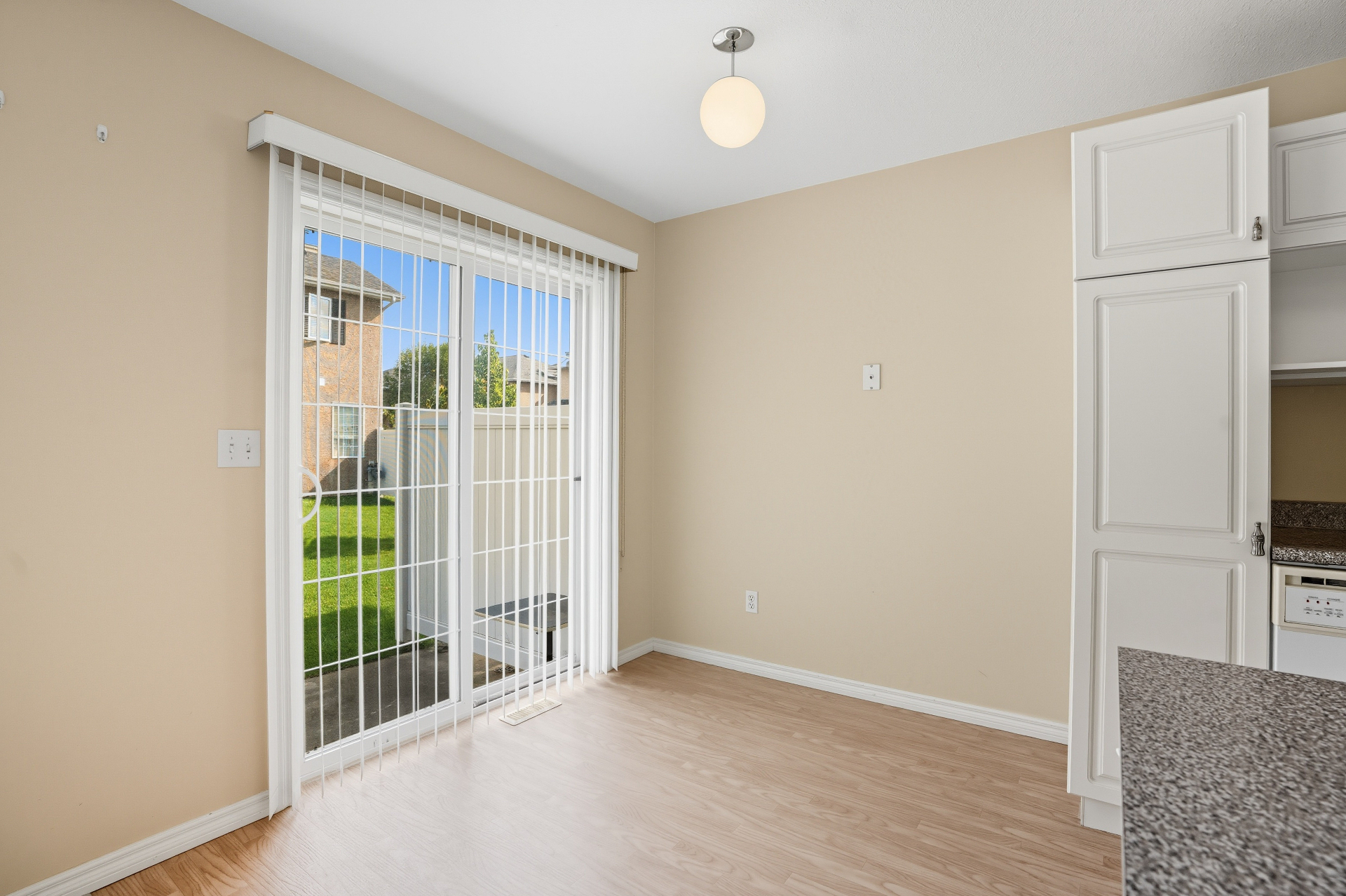 Briarwood 社区联排出售 · 127 Banyan Crescent #34——林与唐地产 - 4